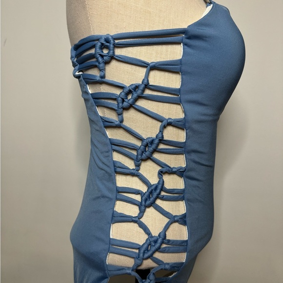 Red Carter One piece Strappy Swimwear Size Medium to large fit NWOT - Picture 4 of 6